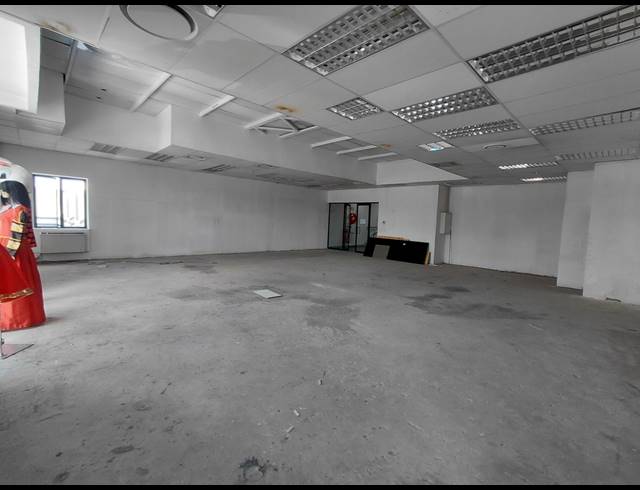 134M² RETAIL TO LET IN BRYANSTON